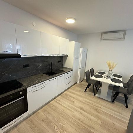 Apartman Iko Makarska Buitenkant foto